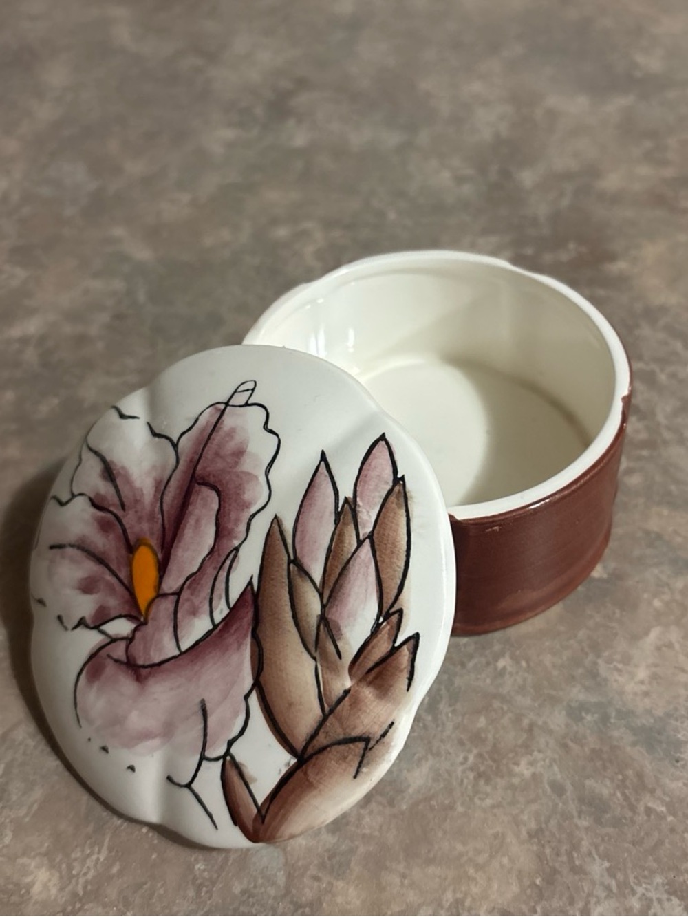 Floral Hand-Painted Ceramic Trinket Box — White Lid with Brown Base